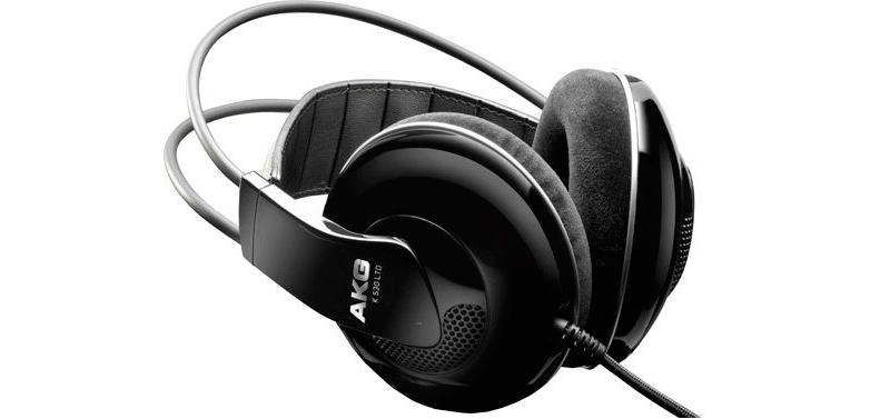 AKG K530